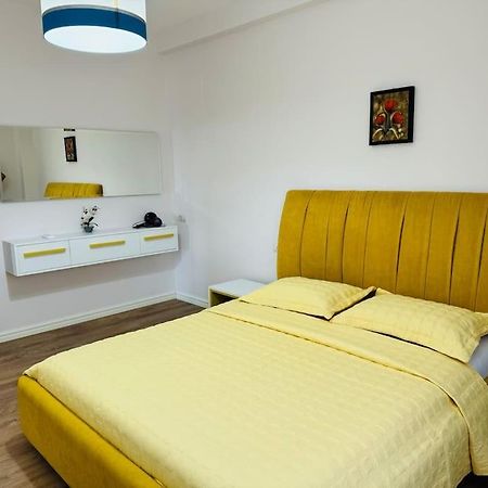 Yellow Apartment Durrës Exteriér fotografie